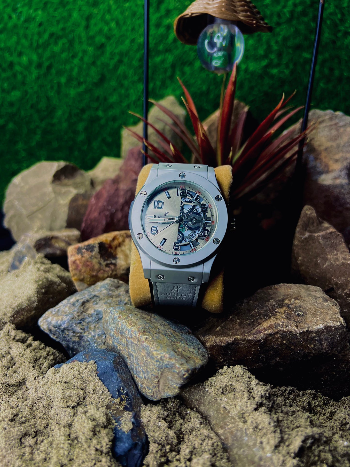 Hublot Classic Fusion – Silver Dial Luxury Watch with Gray Leather Strap