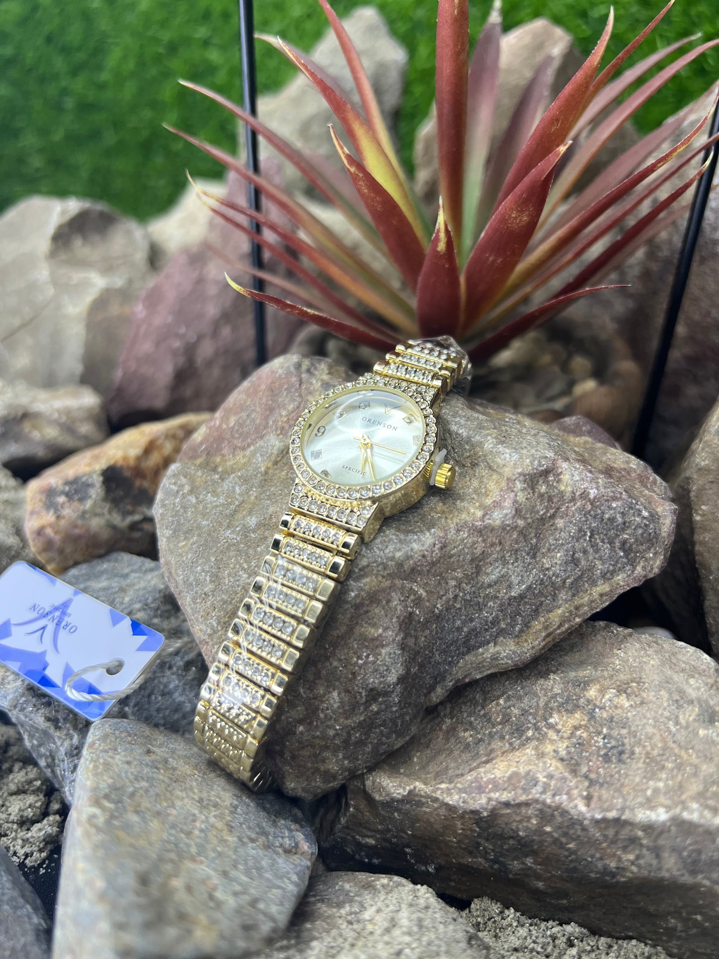 ORENSON Luxe Crystal Women’s Watch – Golden Chain Luxury Timepiece