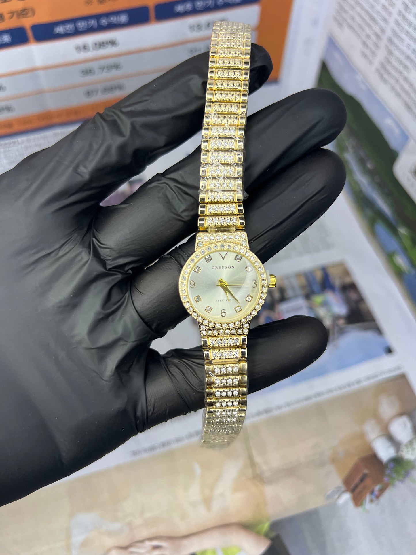 ORENSON Luxe Crystal Women’s Watch – Golden Chain Luxury Timepiece
